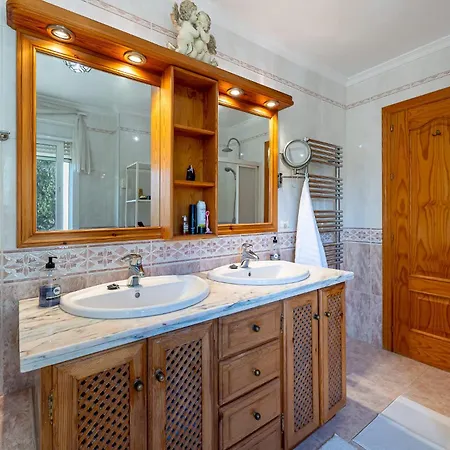 아파트 Sunny Penthouse With Pool & Hot Tub In Roca *